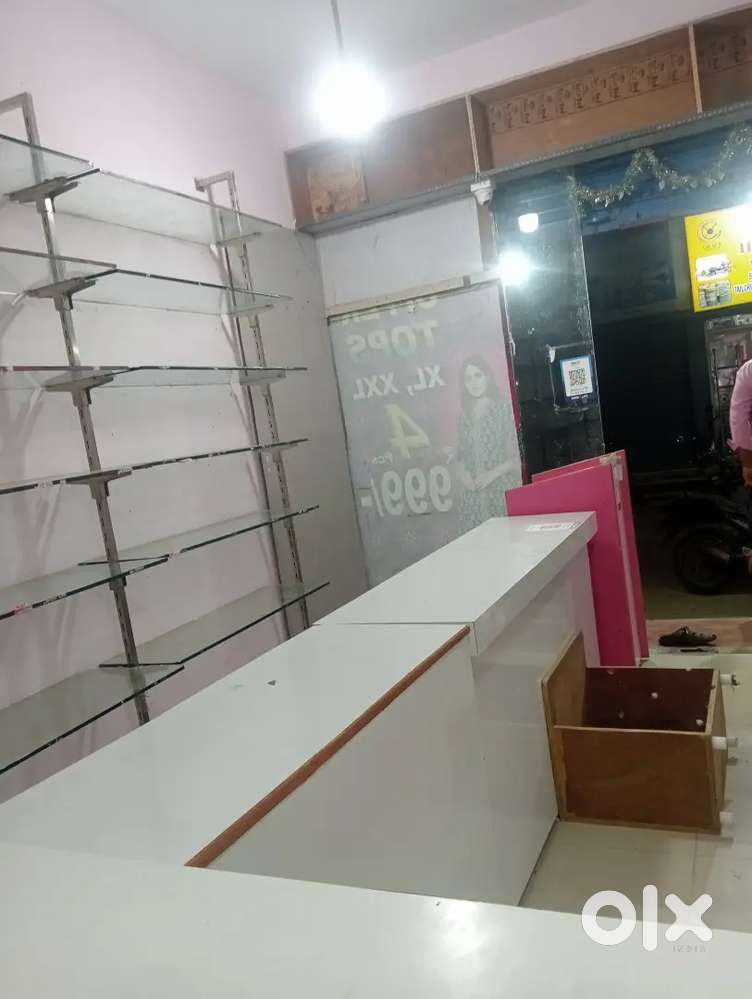 Display table 3 and cash counter table 1