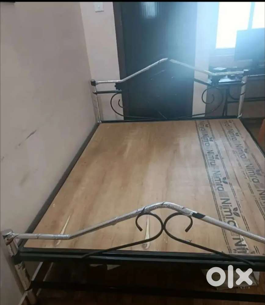 Iron cot for sale