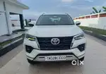 Toyota Fortuner 4X2 MT 2.8 Diesel, 2022, Diesel