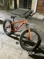 Race fat bike 21 shimano gears disk brakes orange smooth running