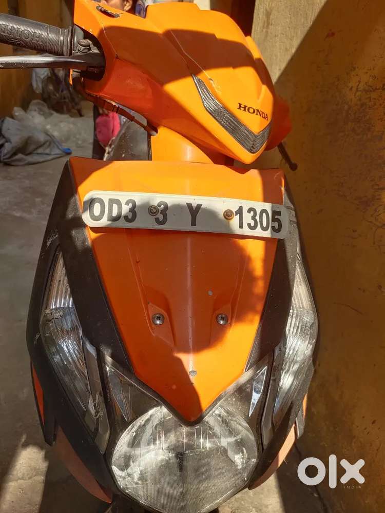Honda Dio BS4 Orenge Colour