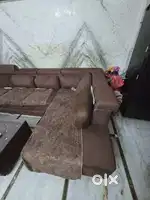 7+2 seater Sofa Set with Glass table and 2 puffy brand new condition