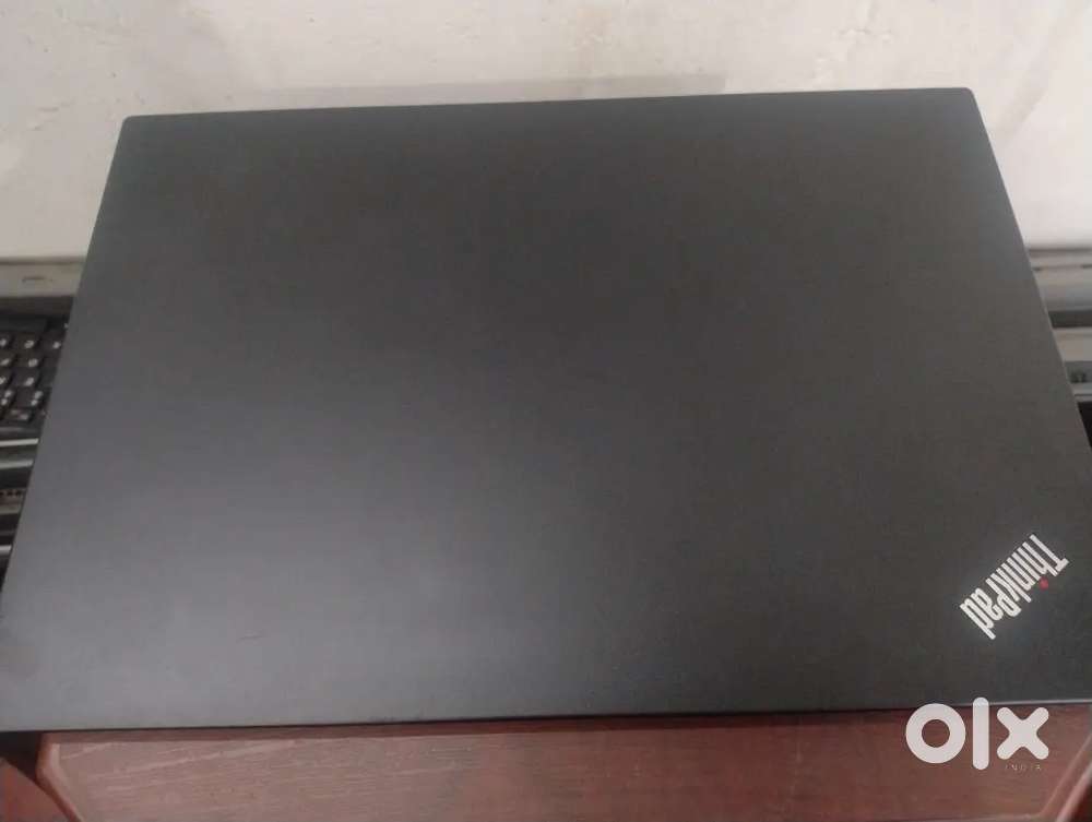 LENOVO T15 GEN 2*

INTEL I7 11TH GEN
32GB RAM
512 GB SSD
WIFI