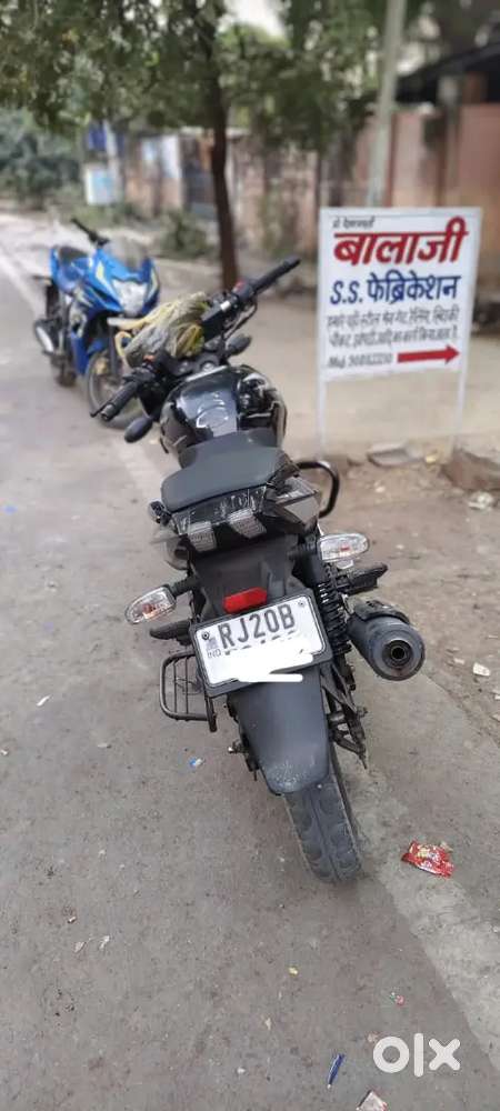 Bajaj pulsar 125cc 1st party