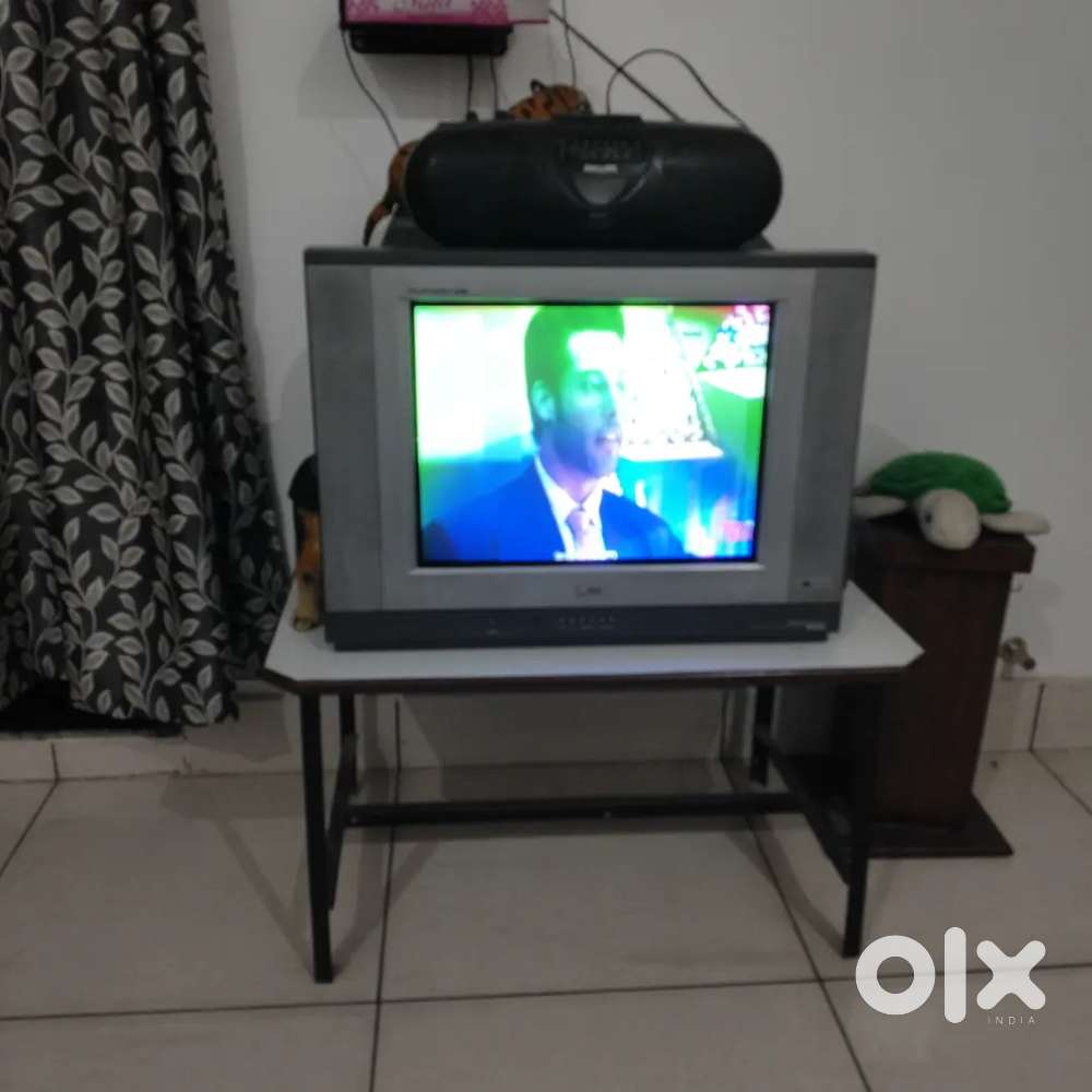 LG 29,TV WITH WOOFER SOUNDBAR INBULIT