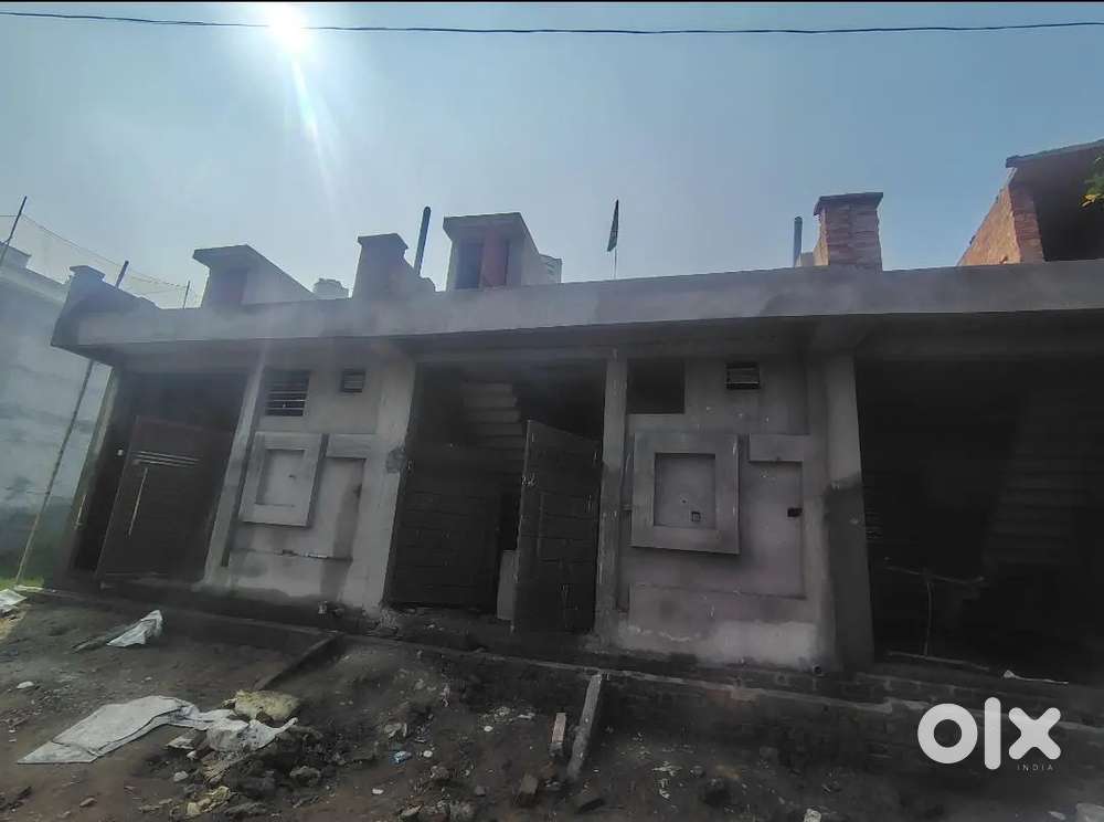 1000 sq fit beautiful house only 47 lakh