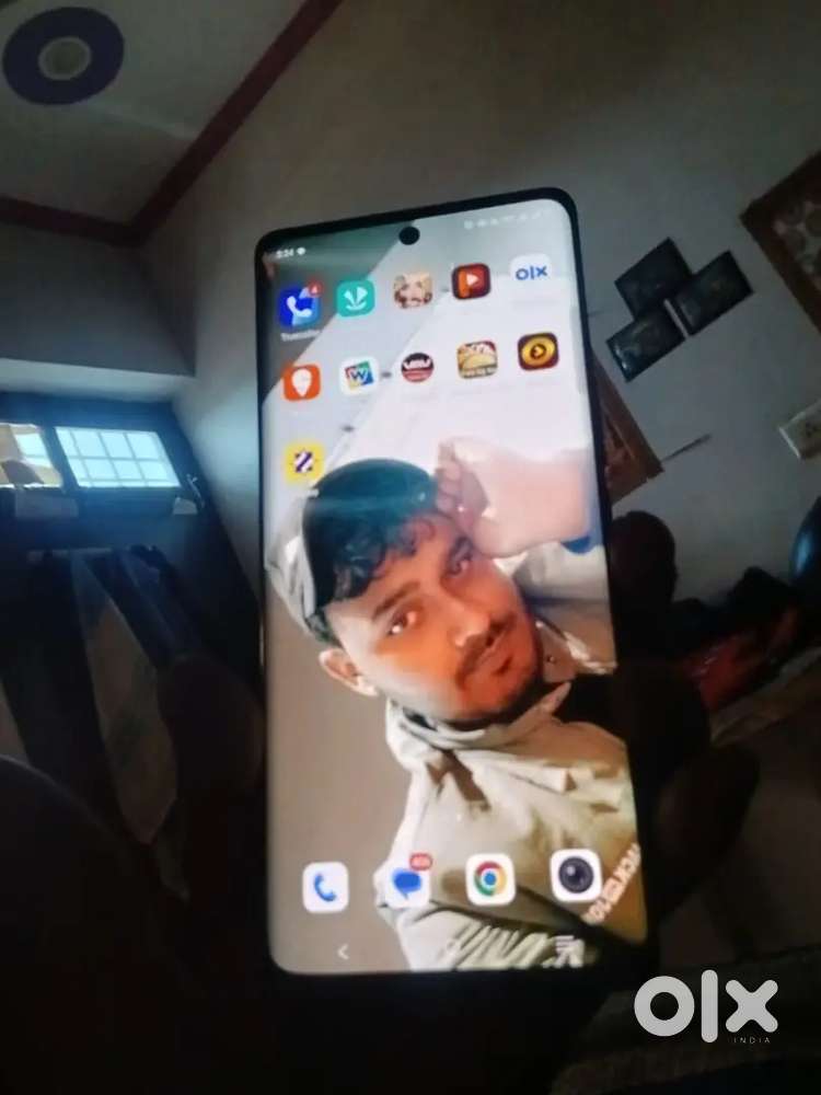 Vivo v29 pro it new condition urgent sall for need money 12/256 RAM