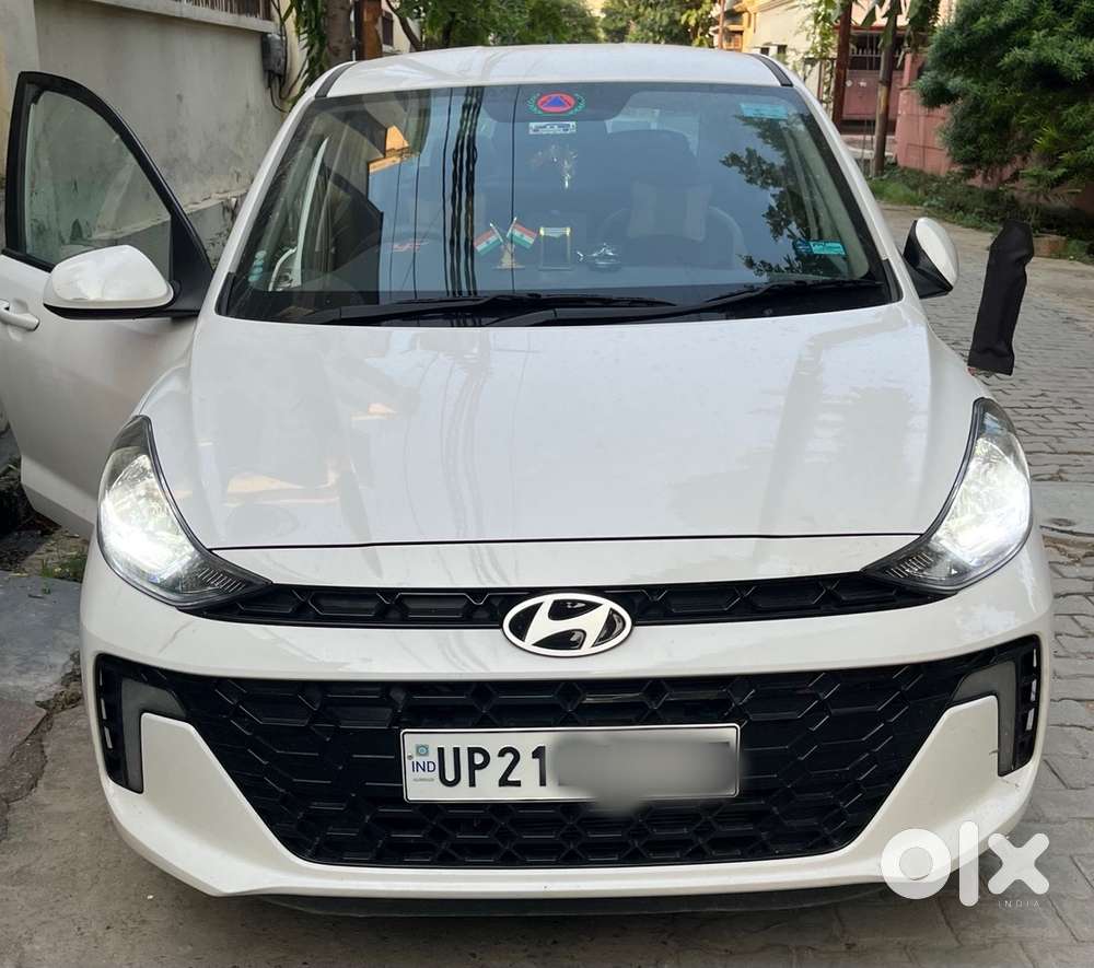 Hyundai Aura 2024 Petrol Well Maintained 8000 km driven