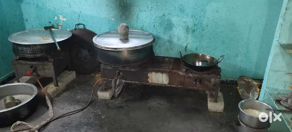 One Double Stove and 3 Single Stoves