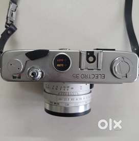 Yashica Electro 35 Camera +National Flash + Tripod stand + All Covers