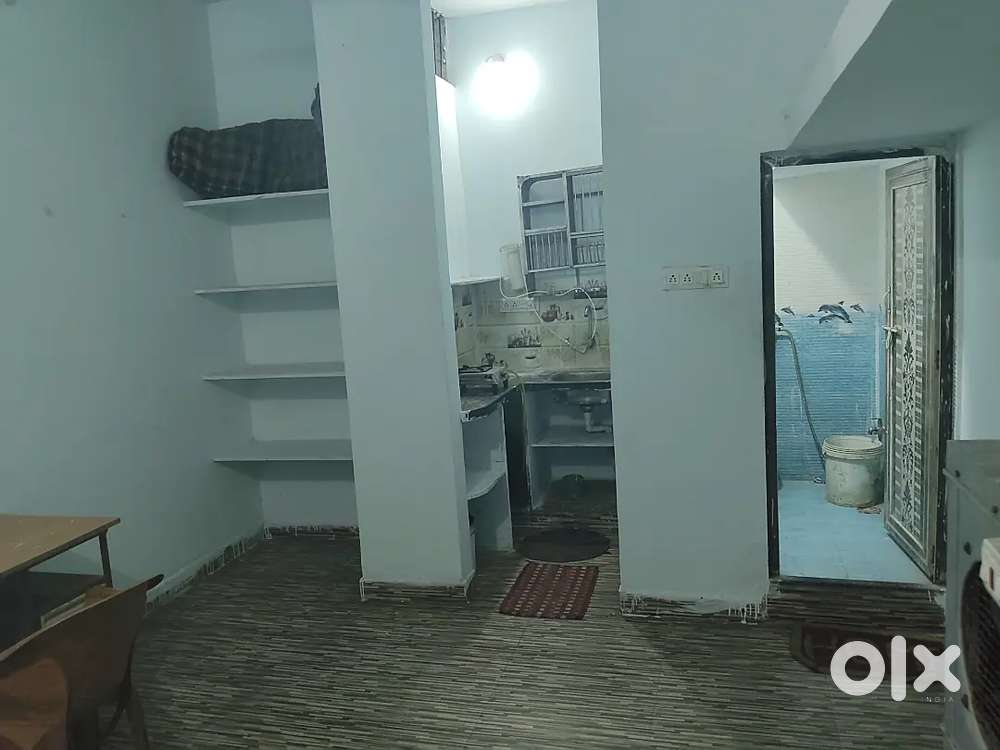 Smoking, live in, Drink Not allow..