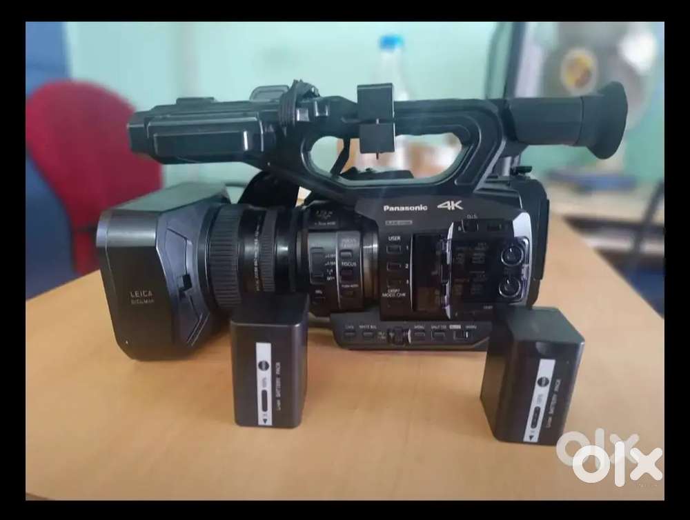 Panasonic UX90 4k Camera