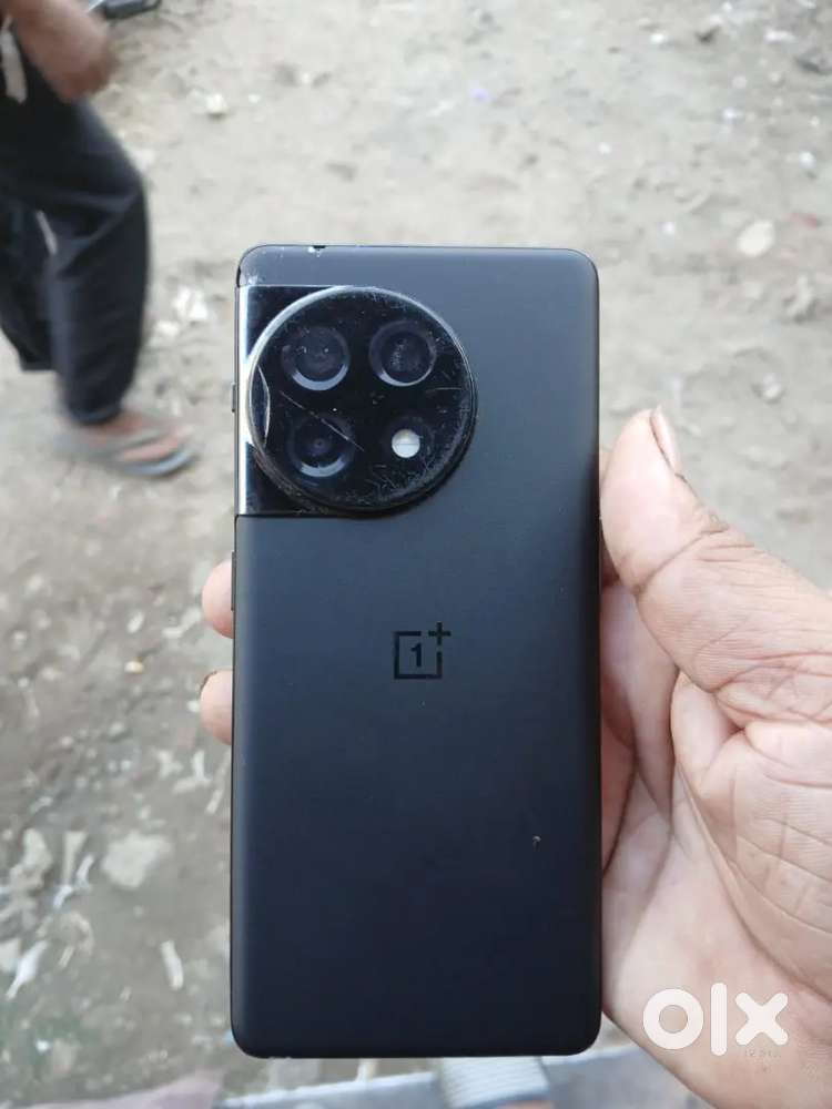 8 128 good condition