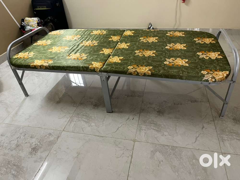 Foldable Single Cot