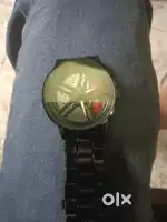 ROUND WATCH