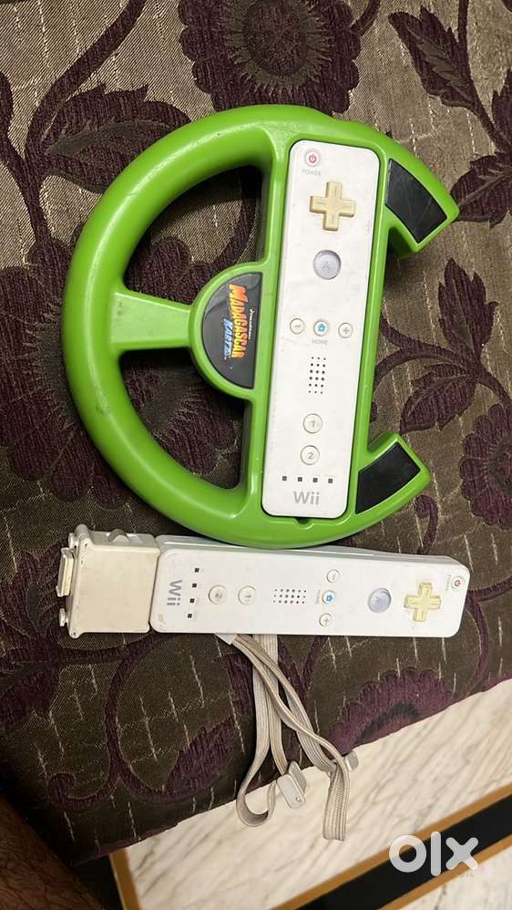 Wii console best one in best condition with games and o th er attachme