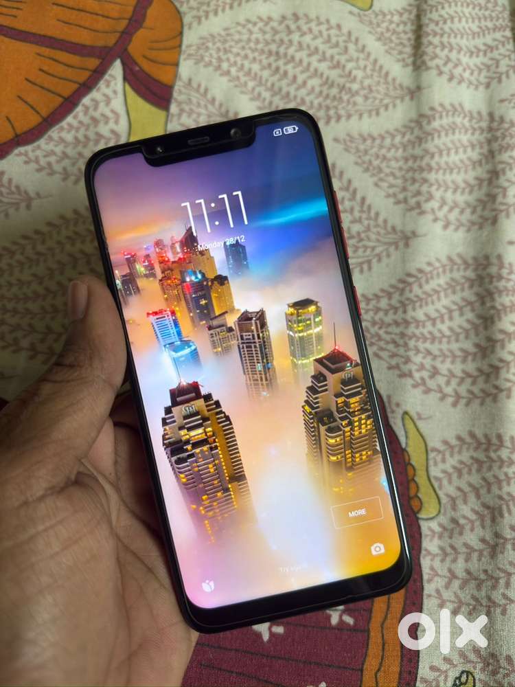 Poco f1 128 gb Snapdragon 845 Octa Core processor