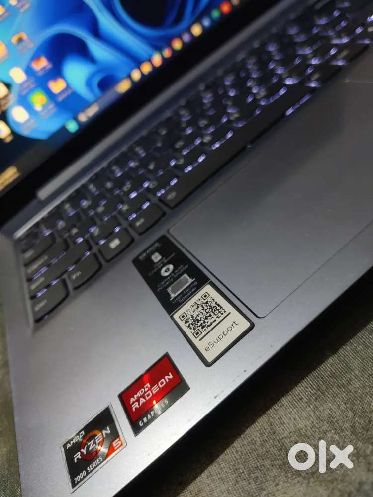 Lenovo Ryzen 5 amd graphics 16/512