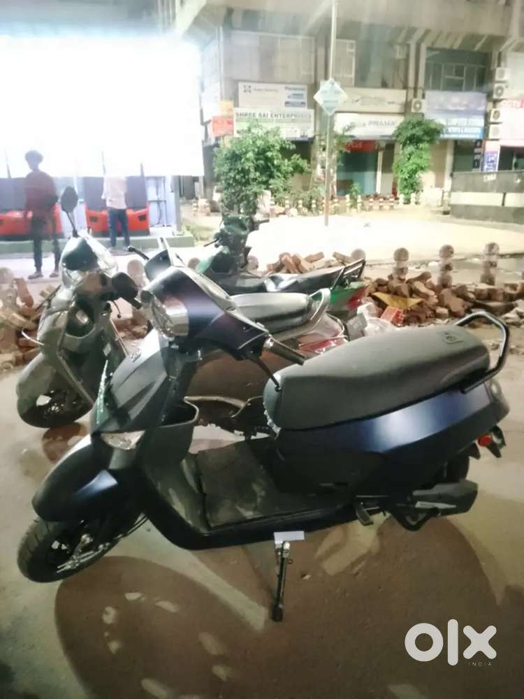 Scooty rent pe leke kaam karne ke liye sampark kare