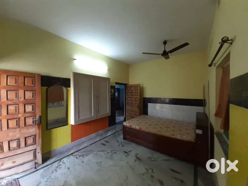 1 Bhk available for ladies near chelidanga volvo stand Asansol