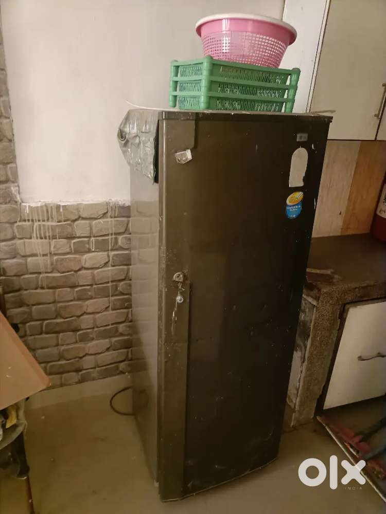 Old fridge in working condition