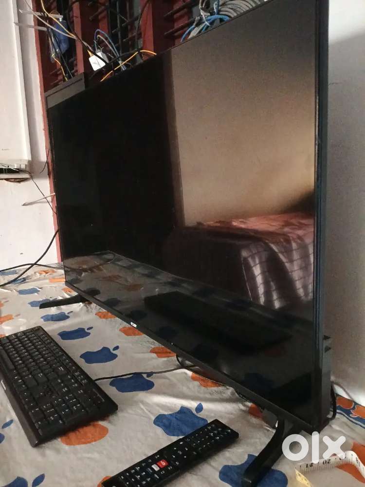 G Dot 38 inch smart TV