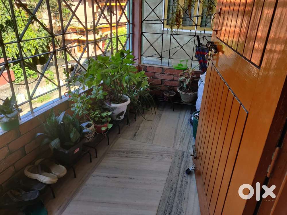 2bhk with drawing dining room, 24hrs water, tiled flooring