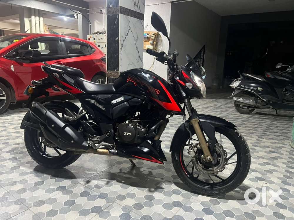 Apache RTR 200v4 2.0 with adjustable front suspension