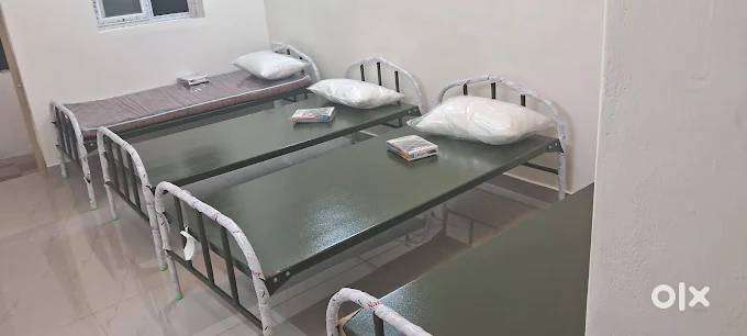 “Steel Hostel SSingle Cot – 10 Pieces Available, Good Condition”