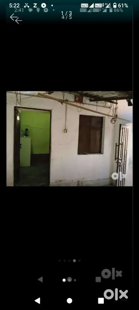 Only bachelors for rent