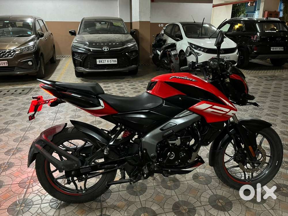 Bajaj pulsar NS125