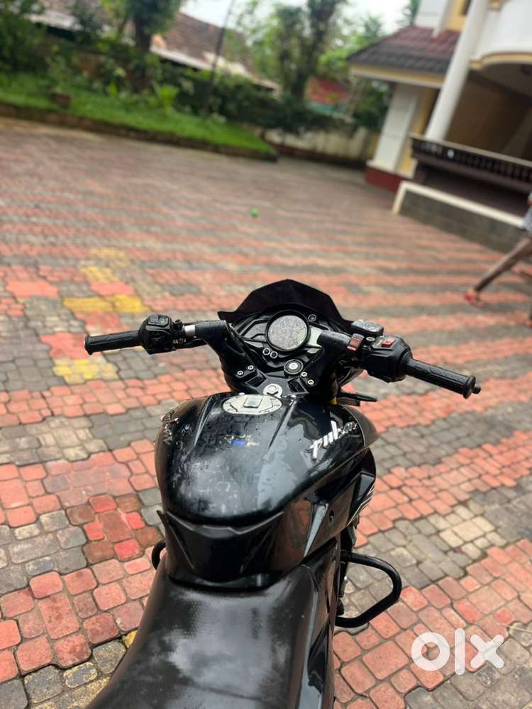 Bajaj pulsar NS200