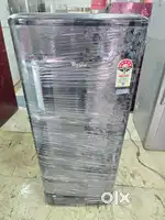 Id67 ( Whirlpool single door fridge 220 ltr with inbuilt stabilizer