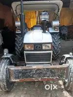 Tractor 557