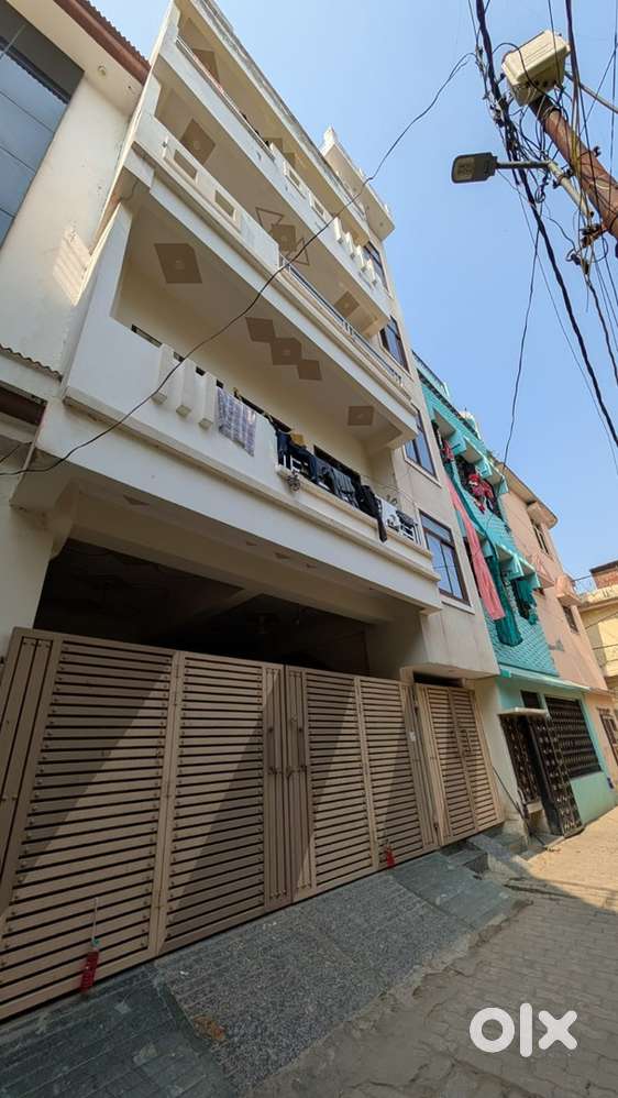 Semi-Furnished 2 BHK on 2nd & 3rd Floor  Attarsuiya  Ready to Move
