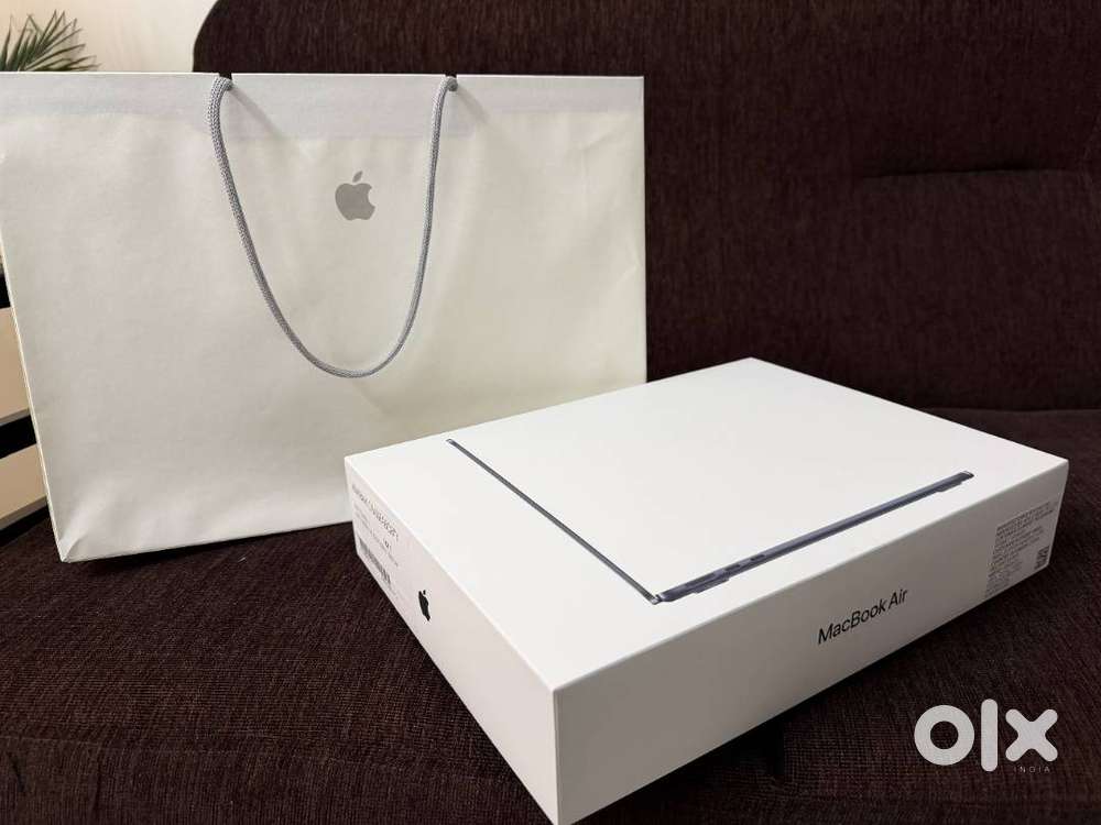 Macbook Air M4 13 512 GB (almost new) with AppleCare+