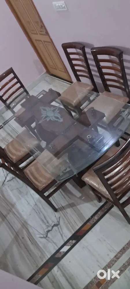 dining table of teak wood/ seasom wood