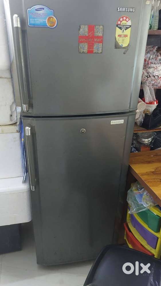 SAMSUNG 280LIT in good working condition