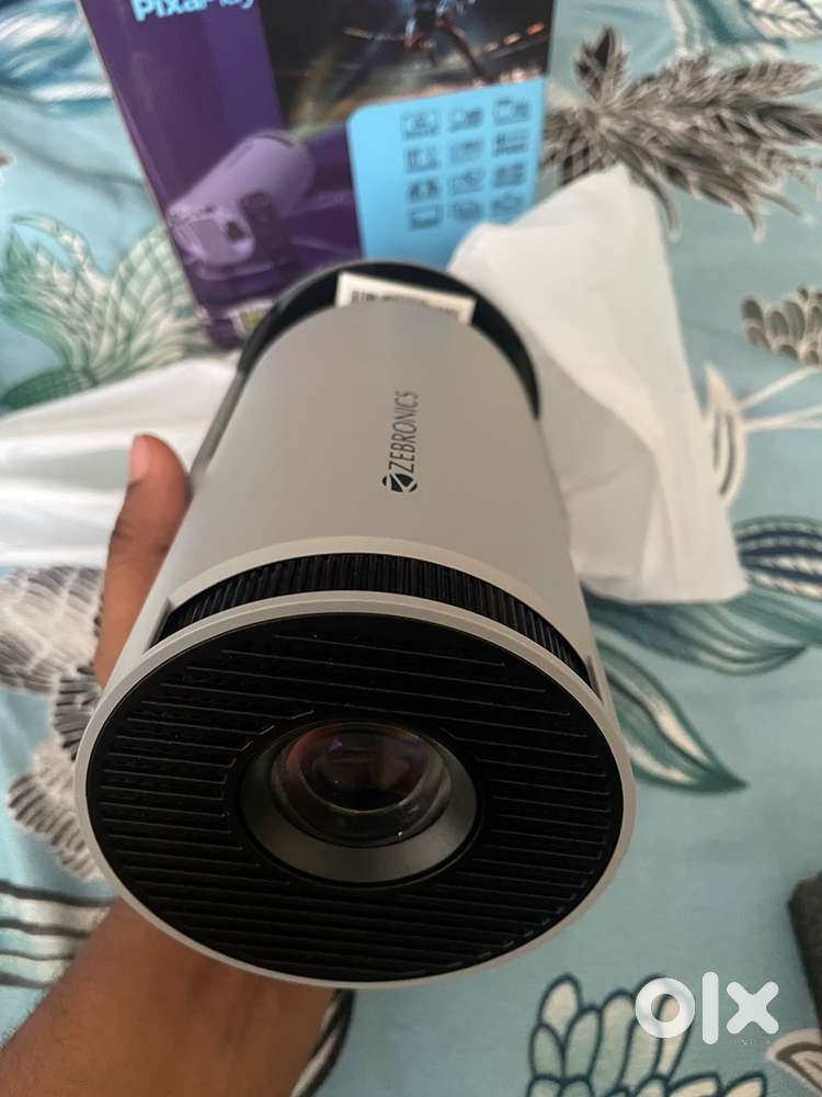 Zebronics Projector. 1 week before purchased