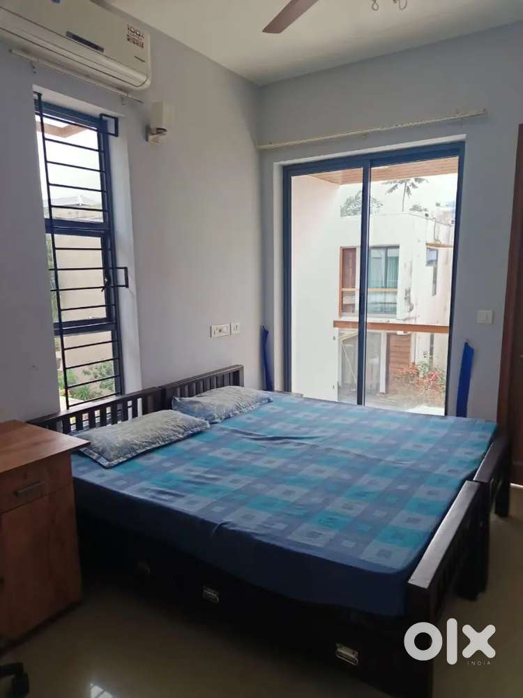 4 + BHK furnished gated villa, 2 car parking, Thoppil, Edappally