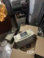 २ इन्वर्टर सेल करना हे एक सोलर इन्वर्टर हे
