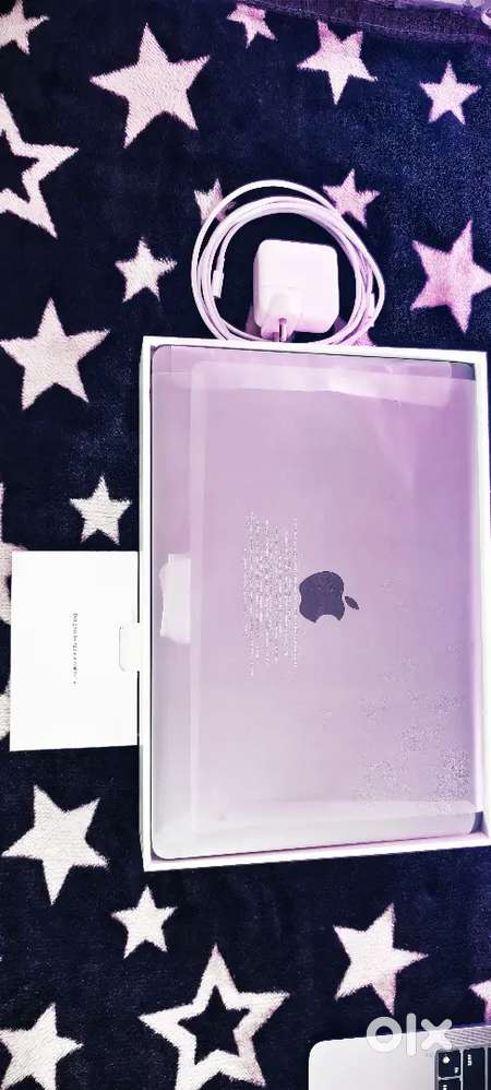 MacBook  (M1 non used)