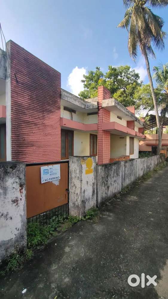PROPERTY FOR SALE IN HOUSING BOARD THYCADU TRIVANDRUM