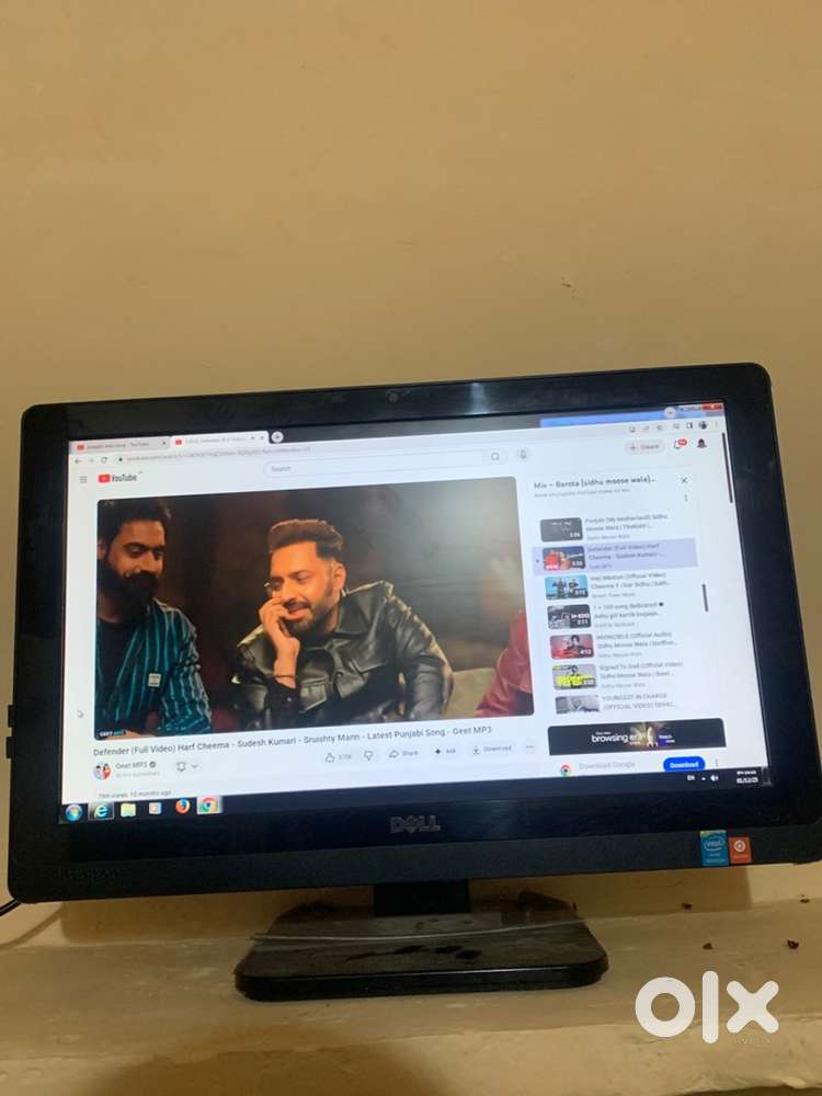 computer Windows 7 Dell company with Camra