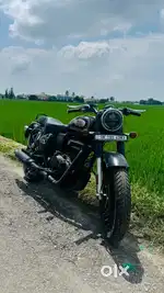 Royal Enfield 2024 Model Standard Mettalic Black Bullet 350