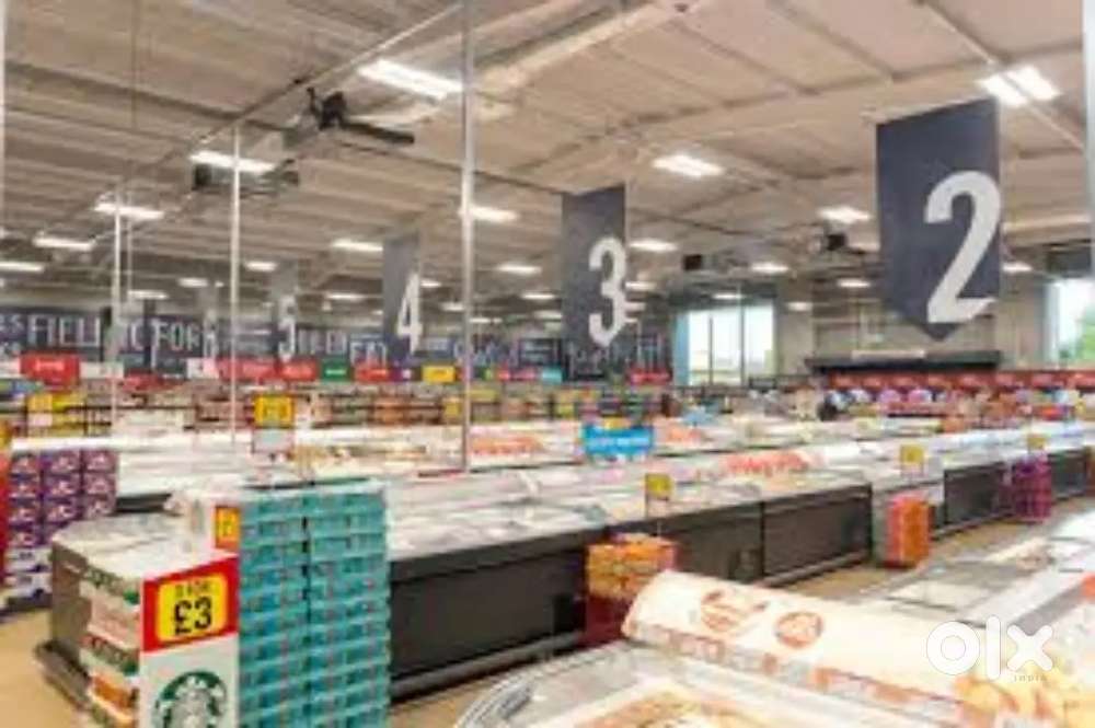 Wanted male/female warehouse packing staffs with food/ stay