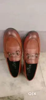 Shoes brown clour