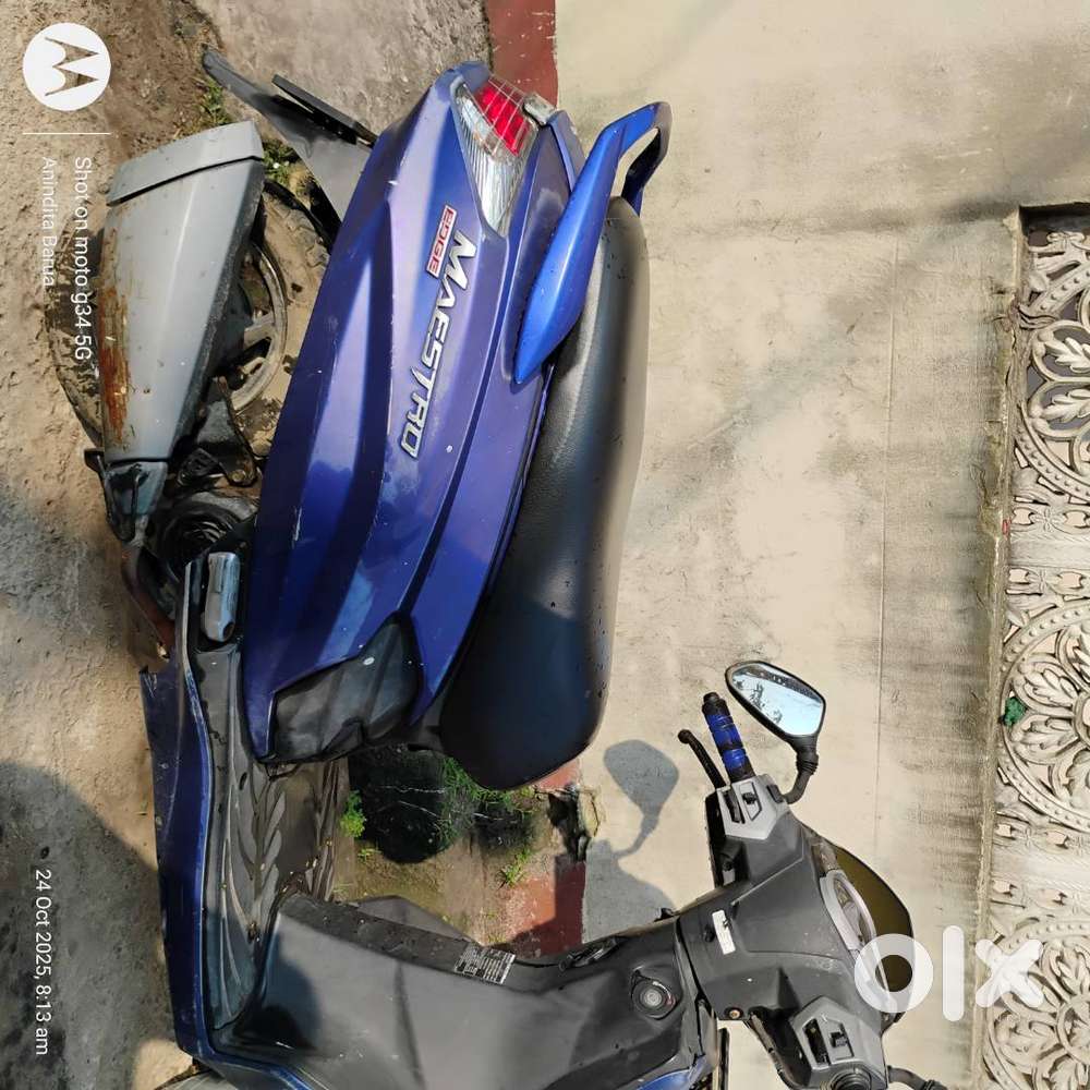 Maestro edge 110, colour -violet,run -24500km