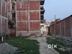 Yeh plot Rent kai liye khali hai main road se 50 meter andar hai