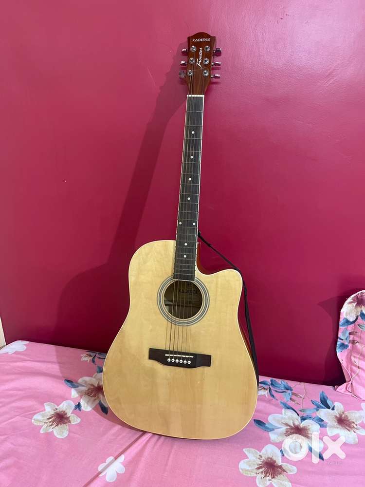 Kadence frontier series guitar in excellent condition